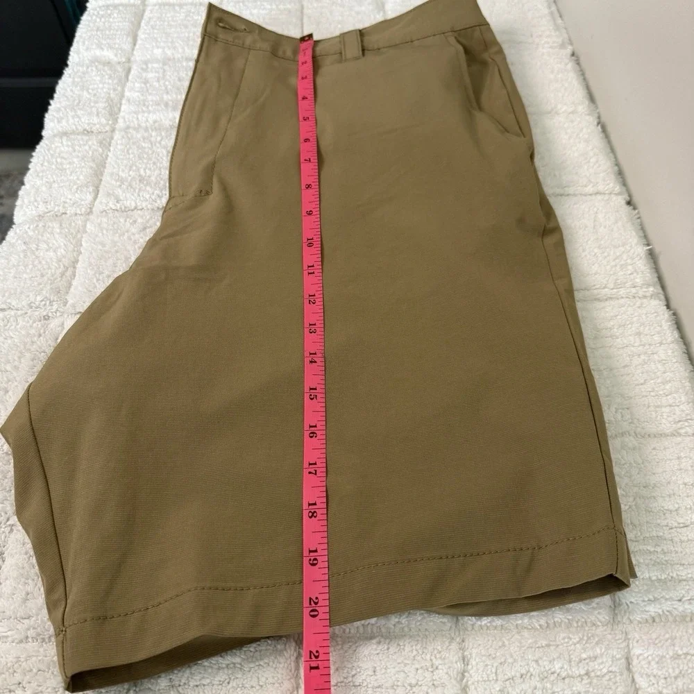 New Banana Republic Beige Comfort Stretch Shorts 40 Wicking Waist Athleisure